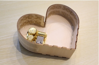 software drawing Heart shaped music box 23