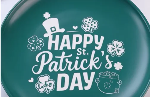 StPatricks Day plates show